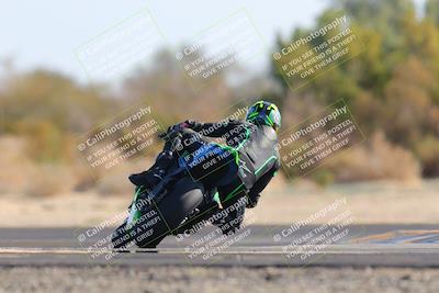 media/Dec-18-2022-SoCal Trackdays (Sun) [[8099a50955]]/Turn 7 Backside (1125am)/